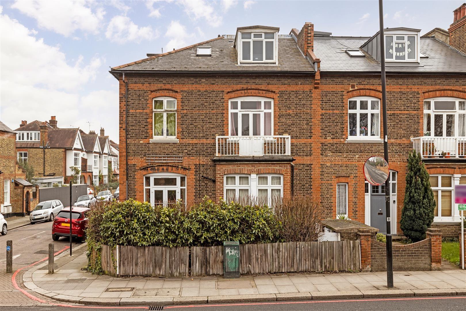 Roehampton Lane, London Eden Homes